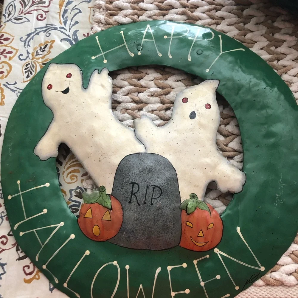 Halloween Ghosts Decorative Metal Wreath - Green - Hanging